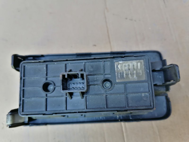 Кнопки в салон, 2000 рублей, Красноярск