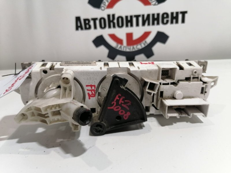 Блок управления климат-контролем, 1000 рублей, Красноярск