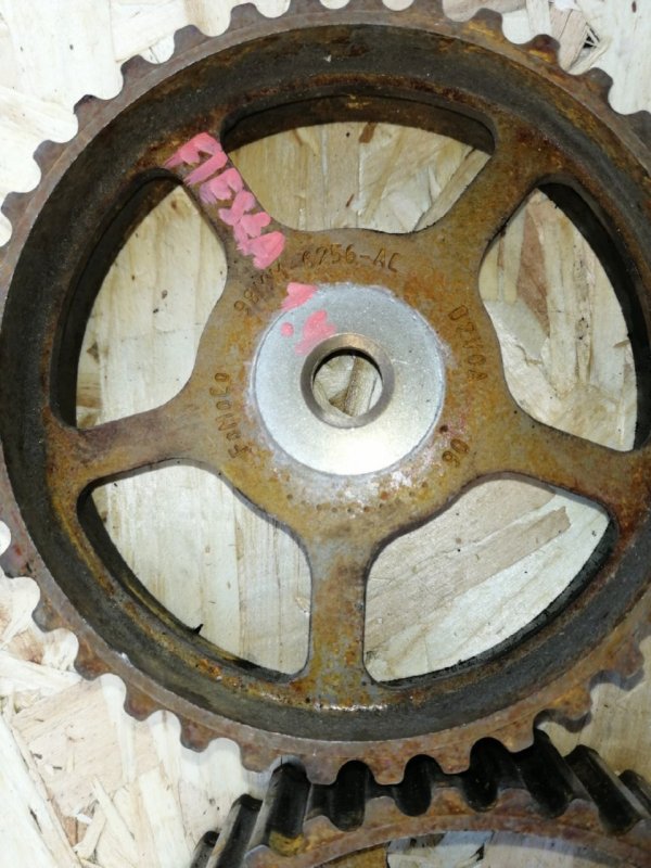 Шестерня ГРМ, 500 рублей, Красноярск