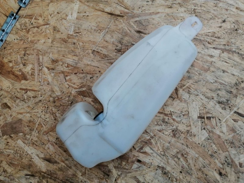 Бачок омывателя, 1000 рублей, Красноярск