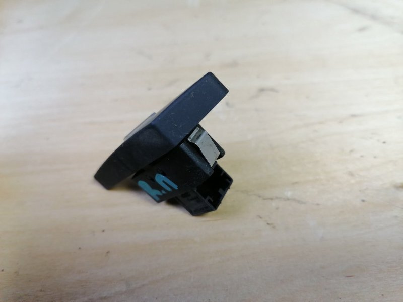 Кнопки в салон, 500 рублей, Красноярск