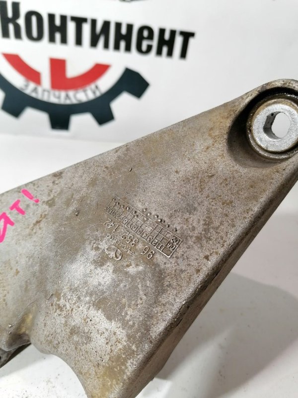 Кронштейн, 700 рублей, Красноярск