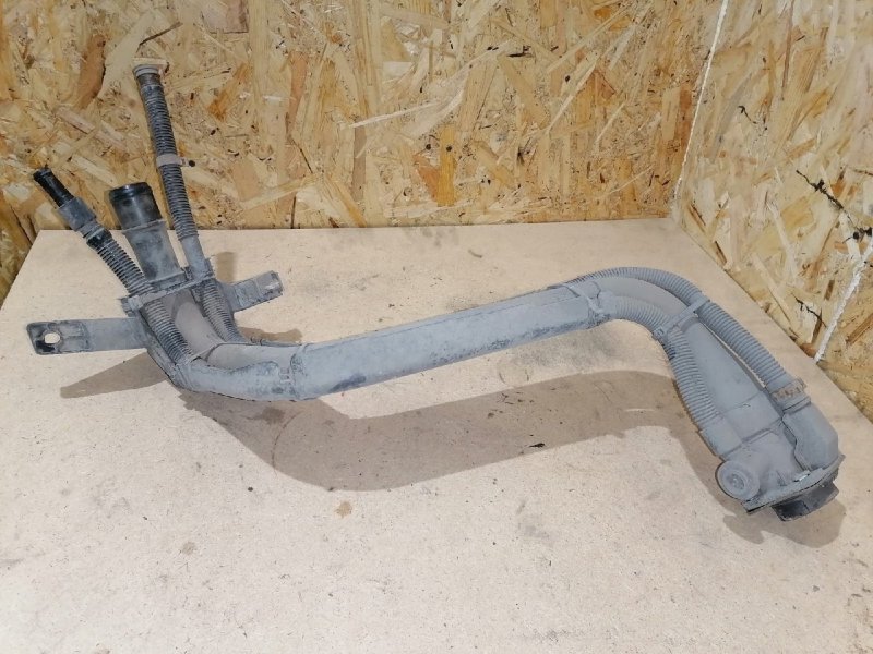 Горловина топливного бака, 1000 рублей, Красноярск