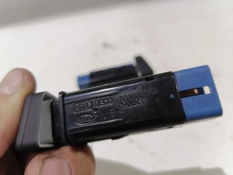 Кнопки в салон, 800 рублей, Красноярск