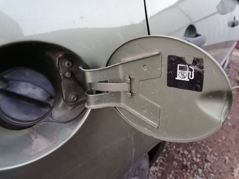 Лючок топливного бака, 500 рублей, Красноярск