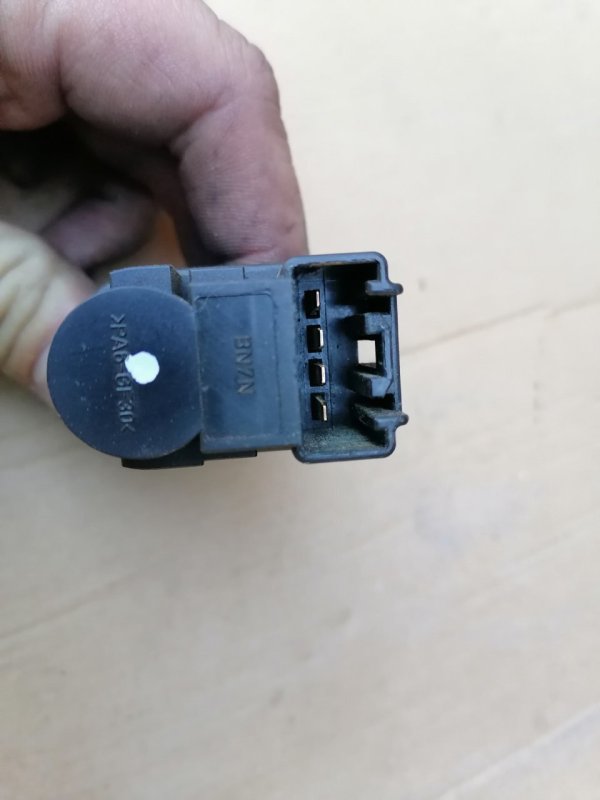 Датчик положения педали тормоза, 2000 рублей, Красноярск