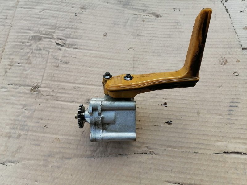 Насос масляный, 2000 рублей, Красноярск