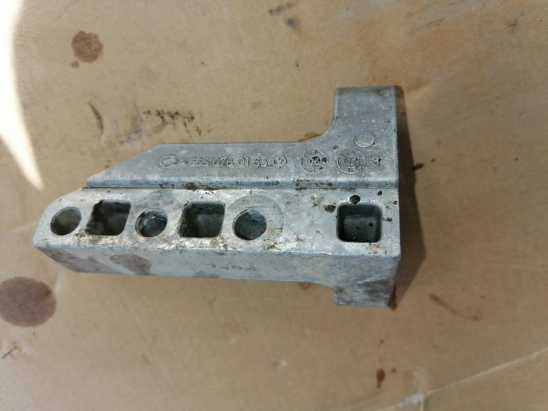 Кронштейн, 500 рублей, Красноярск