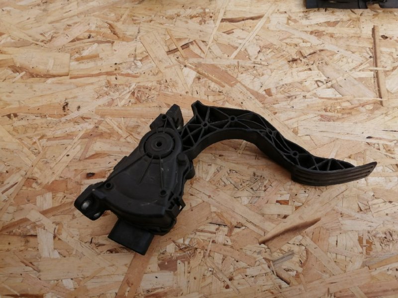 Датчик положения педали акселератора, 2000 рублей, Красноярск