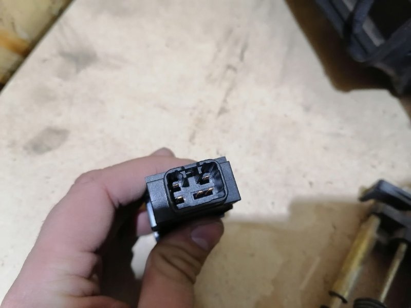 Кнопки в салон, 500 рублей, Красноярск