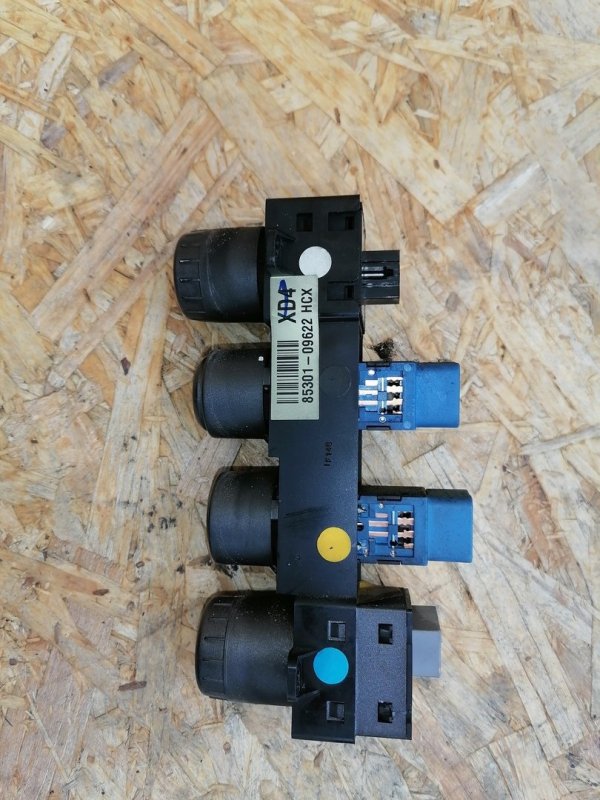 Кнопки в салон, 1000 рублей, Красноярск