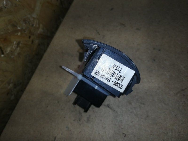 Кнопки в салон, 2000 рублей, Красноярск