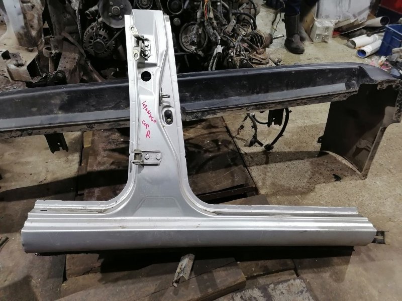 Стойка кузова, 2000 рублей, Красноярск