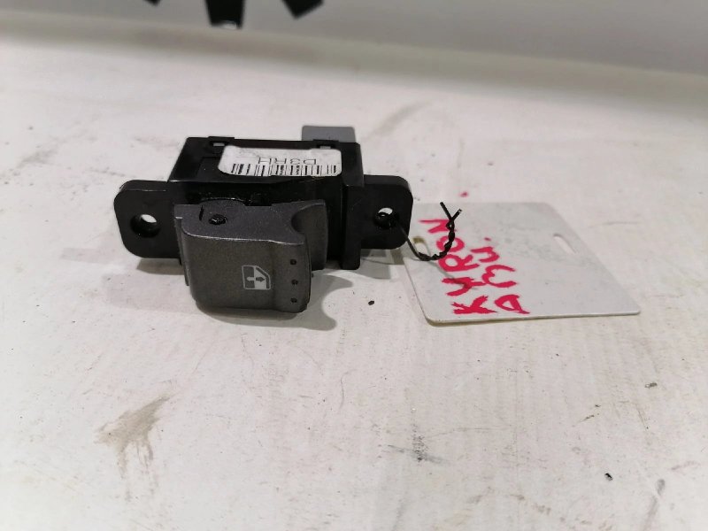 Кнопка стеклоподъемника, 500 рублей, Красноярск