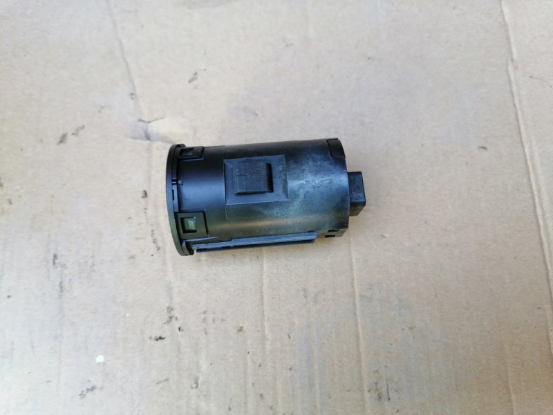 Кнопки в салон, 1000 рублей, Красноярск