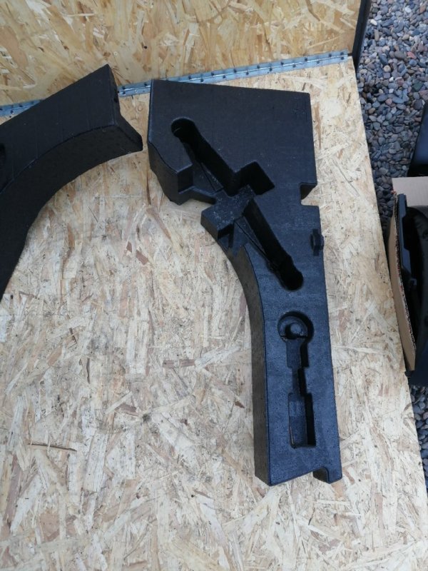 Обшивка багажника, 2000 рублей, Красноярск