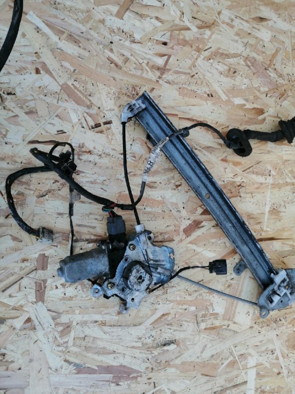 Стеклоподъемник, 1000 рублей, Красноярск