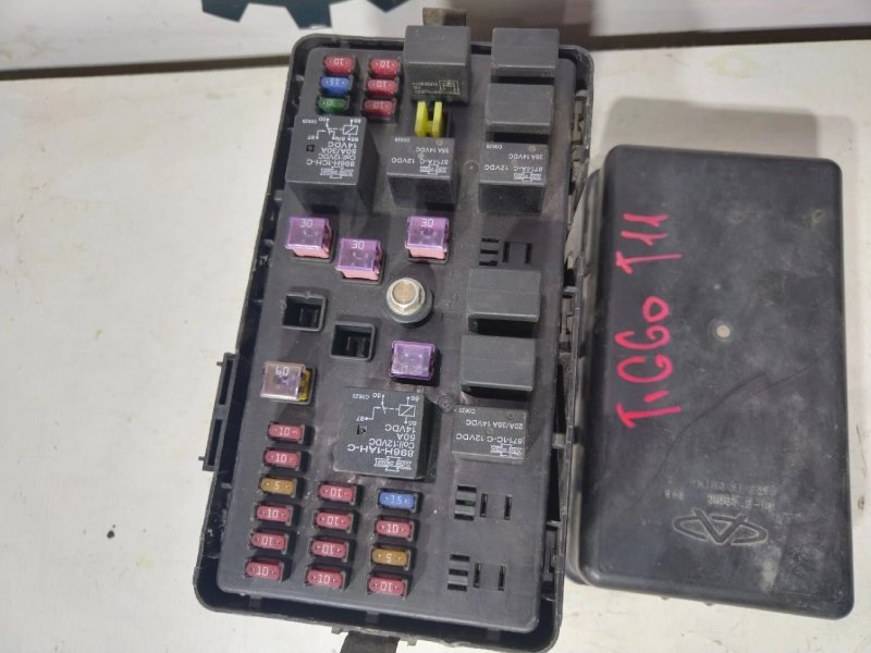 Блок реле и предохранителей, 2000 рублей, Красноярск