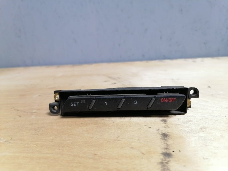 Кнопки в салон, 2000 рублей, Красноярск