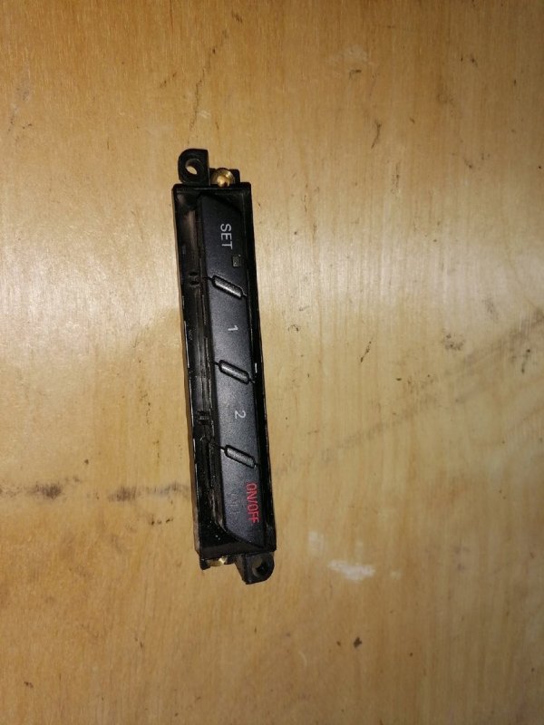 Кнопки в салон, 2000 рублей, Красноярск