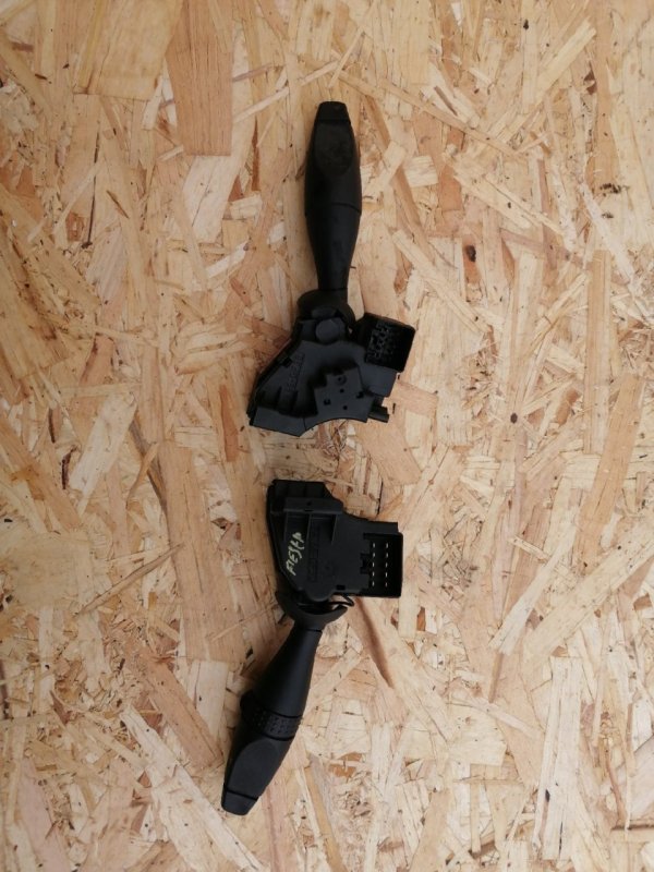 Переключатель стеклоочистителя, 1000 рублей, Красноярск