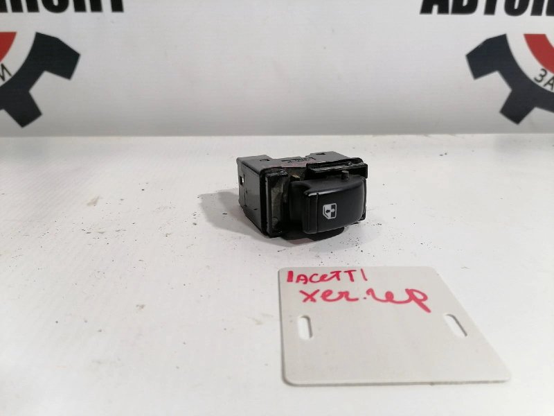 Кнопка стеклоподъемника, 500 рублей, Красноярск