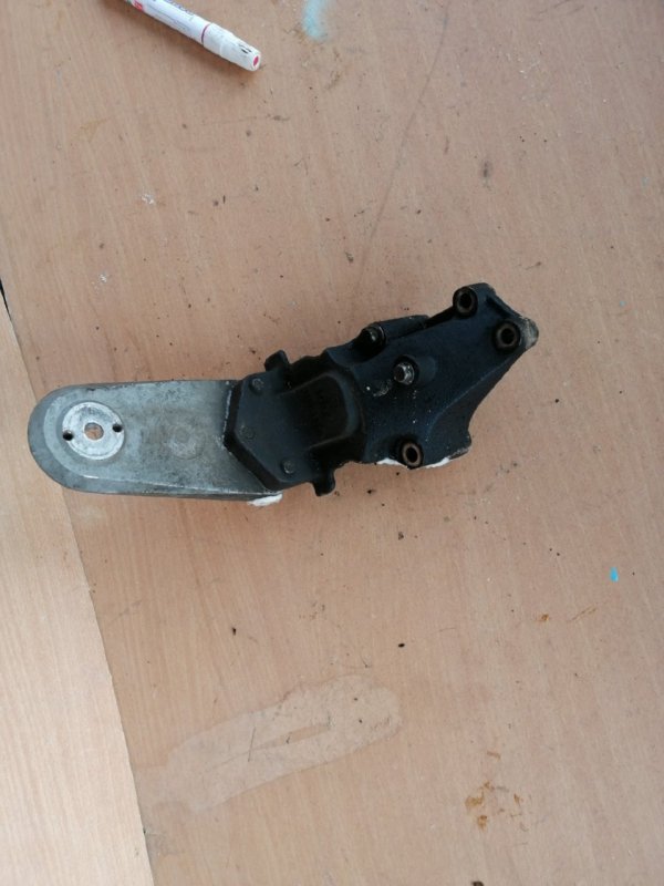 Кронштейн, 1000 рублей, Красноярск