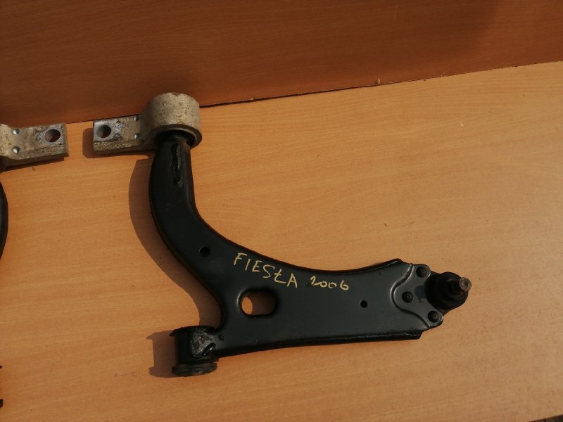 Рычаг подвески, 1000 рублей, Красноярск