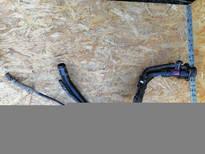 Горловина топливного бака, 2000 рублей, Красноярск