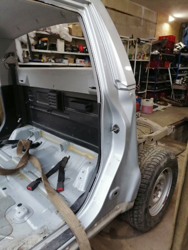 Стойка кузова, 2000 рублей, Красноярск