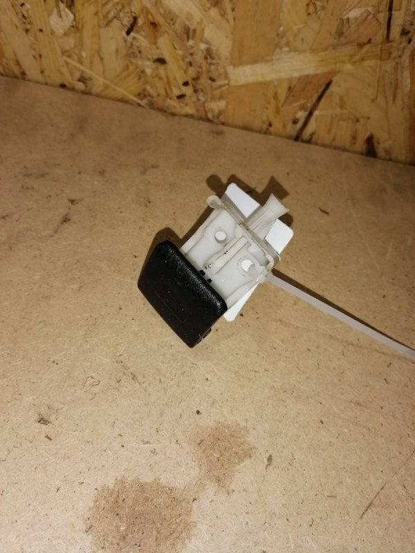 Замок капота, 300 рублей, Красноярск