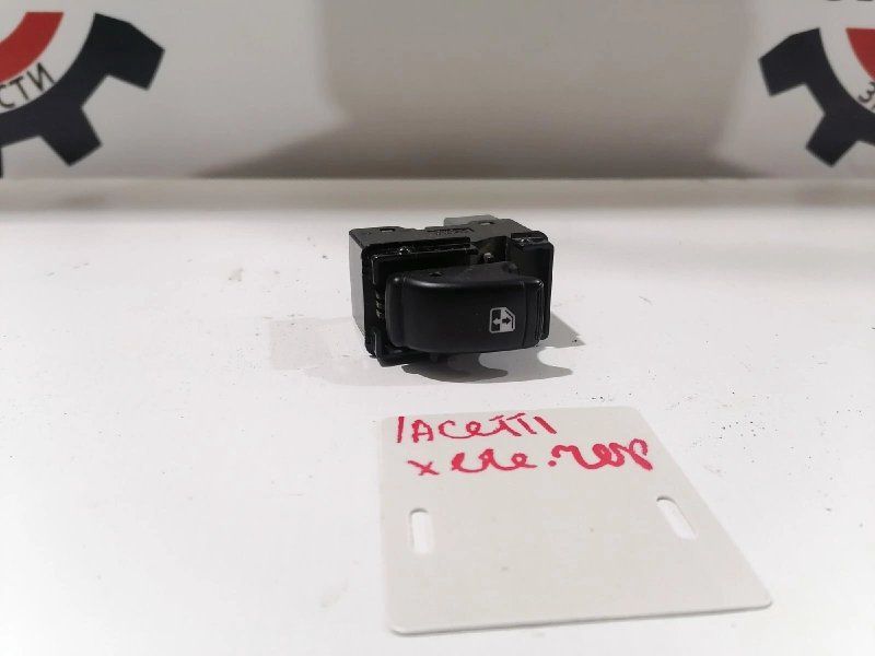 Кнопка стеклоподъемника, 500 рублей, Красноярск