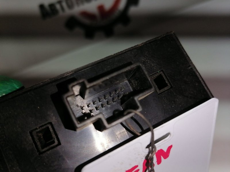 Блок управления стеклоподъемниками, 1000 рублей, Красноярск