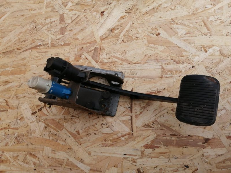 Педаль, 1000 рублей, Красноярск