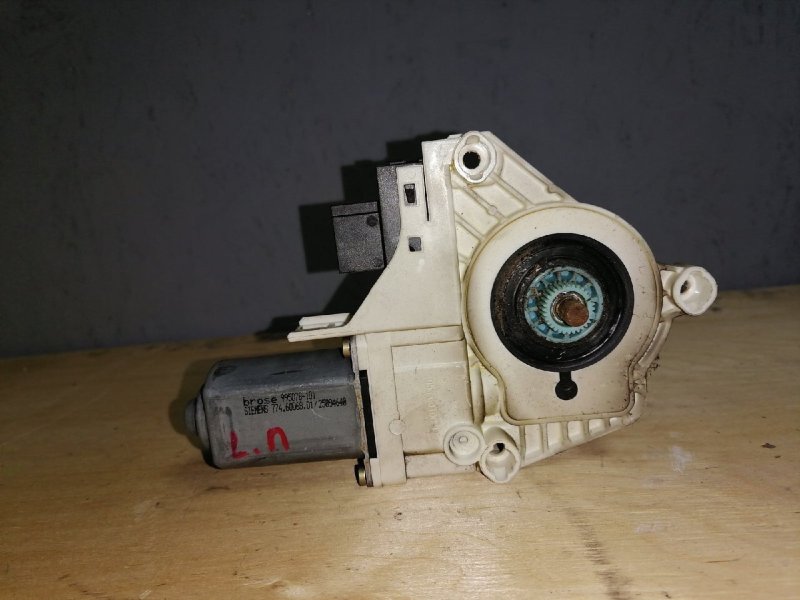 Стеклоподъемник, 2000 рублей, Красноярск