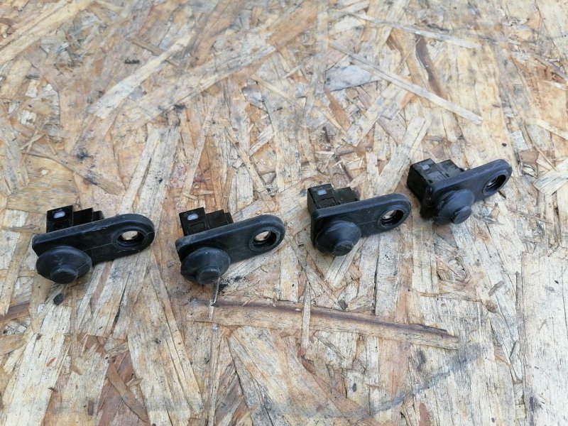 Концевой выключатель, 500 рублей, Красноярск