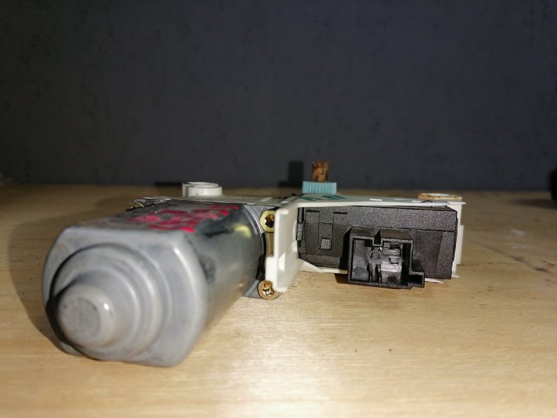 Стеклоподъемник, 2000 рублей, Красноярск