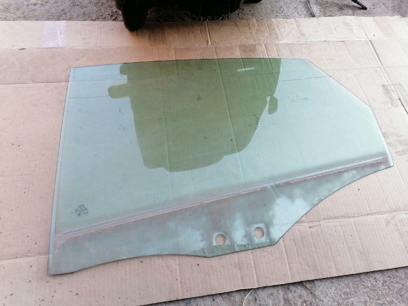 Стекло боковое, 2000 рублей, Красноярск