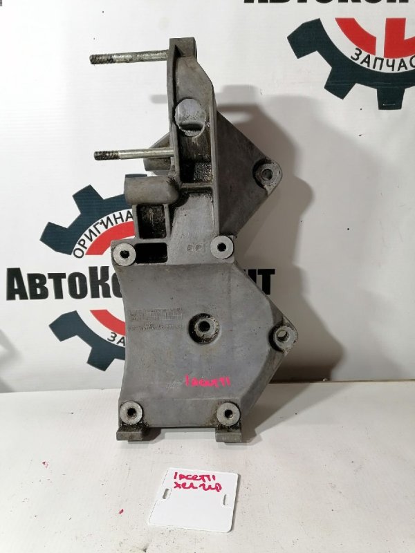 Кронштейн, 900 рублей, Красноярск