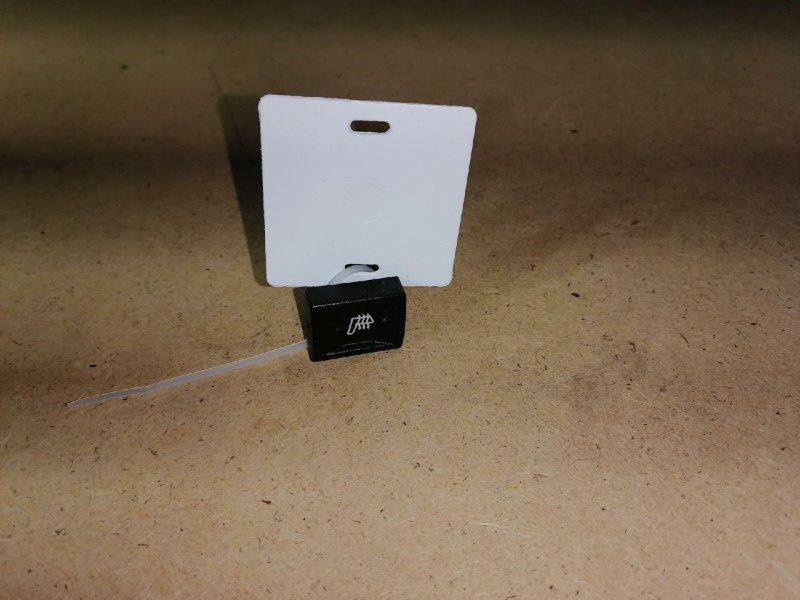 Кнопки в салон, 100 рублей, Красноярск