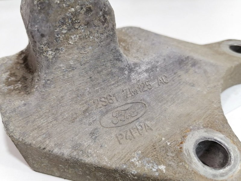 Кронштейн КПП, 1000 рублей, Красноярск