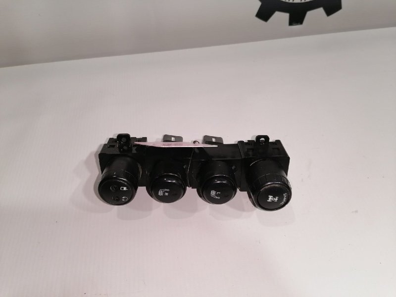 Кнопки в салон, 1000 рублей, Красноярск