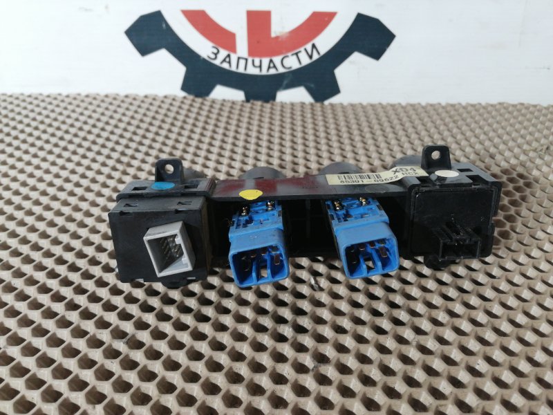 Кнопки в салон, 1000 рублей, Красноярск