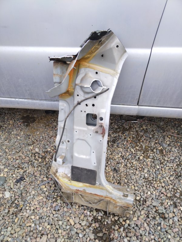 Стойка кузова, 2000 рублей, Красноярск