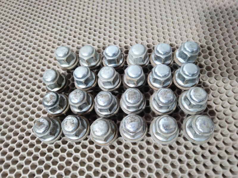 Гайка колесная, 1000 рублей, Красноярск