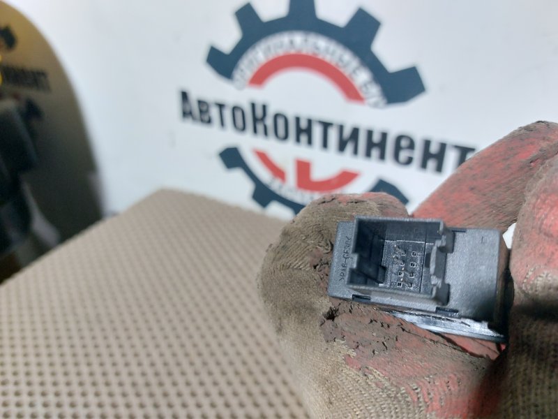 Кнопки в салон, 300 рублей, Красноярск