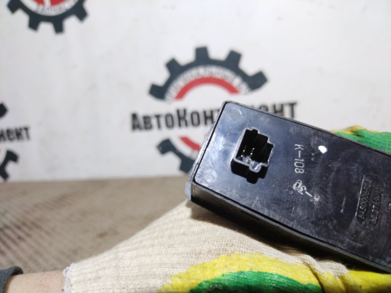 Блок управления стеклоподъемниками, 2000 рублей, Красноярск