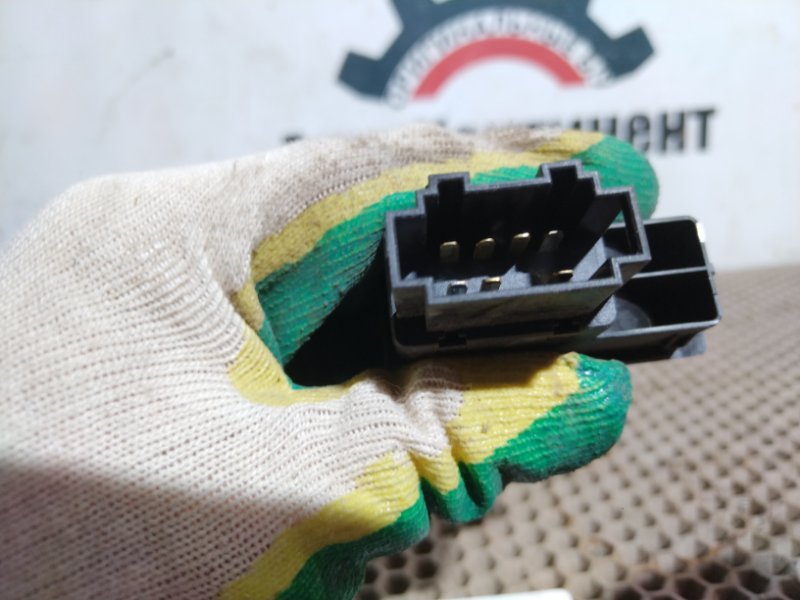 Кнопка стеклоподъемника, 500 рублей, Красноярск