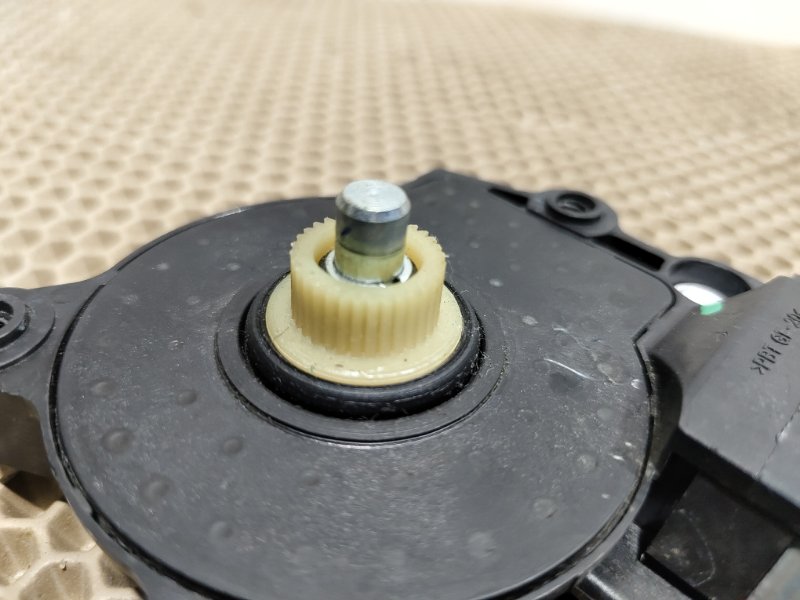 Стеклоподъемник, 2000 рублей, Красноярск