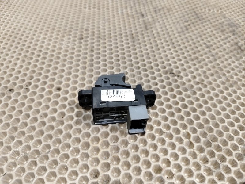 Кнопка стеклоподъемника, 500 рублей, Красноярск